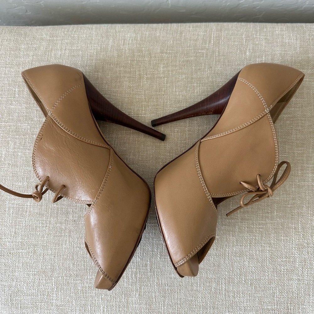 FENDI Zucca FF Leather Pumps Size 39 (US Women’s size 8.5) - Picture 5 of 11